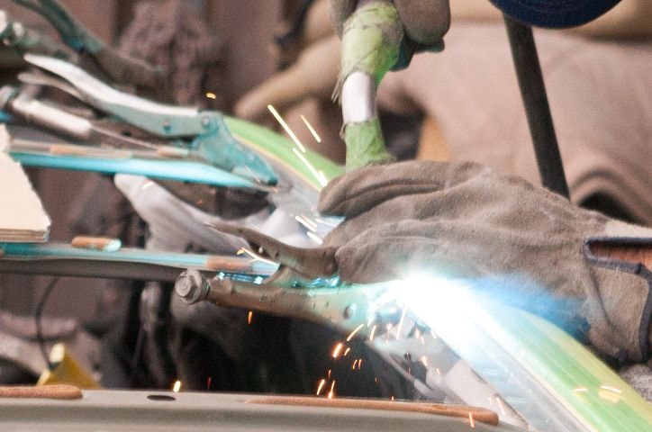 新潟県上越市自動車鈑金東亜自動車工業|自動車修理・鈑金・塗装・キズ・ヘコミ・車検・事故車修理・損害保険会社指定修理工場・キズ修理・ヘコミ修理・板金